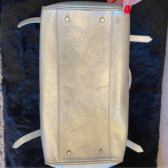 Burberry Tote - Picture 9 of 13